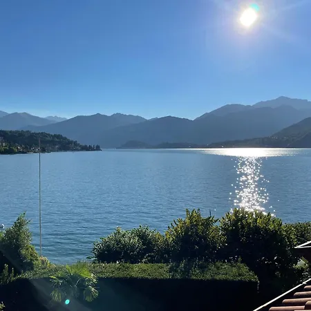 Beautiful Flat With View And Access To The * Lenno